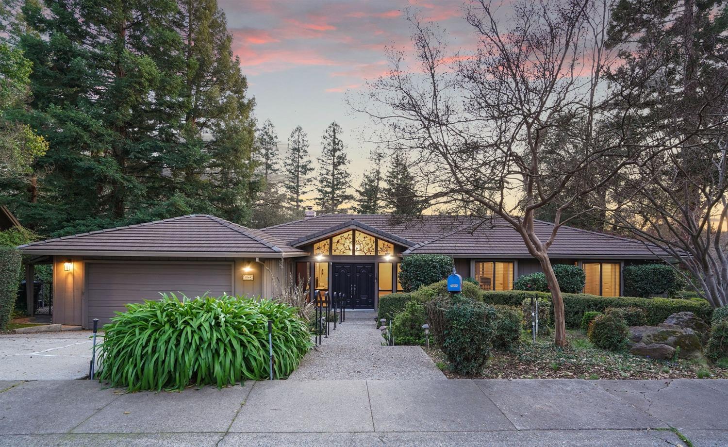 7664 Southcliff Drive