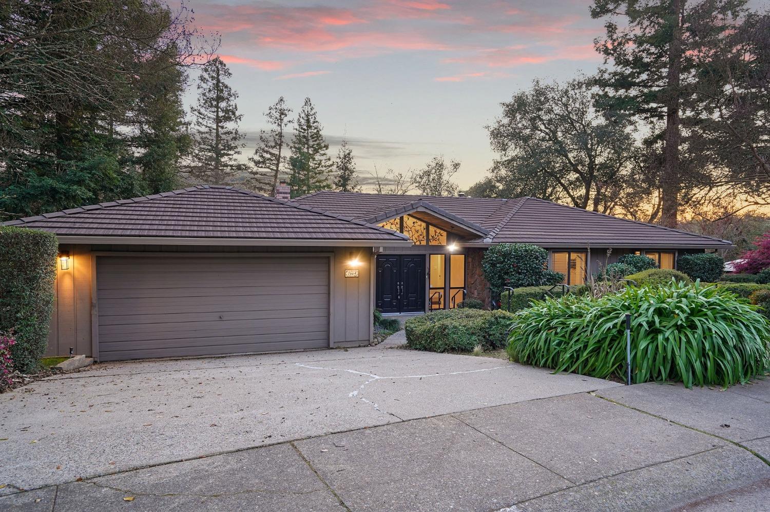 7664 Southcliff Drive