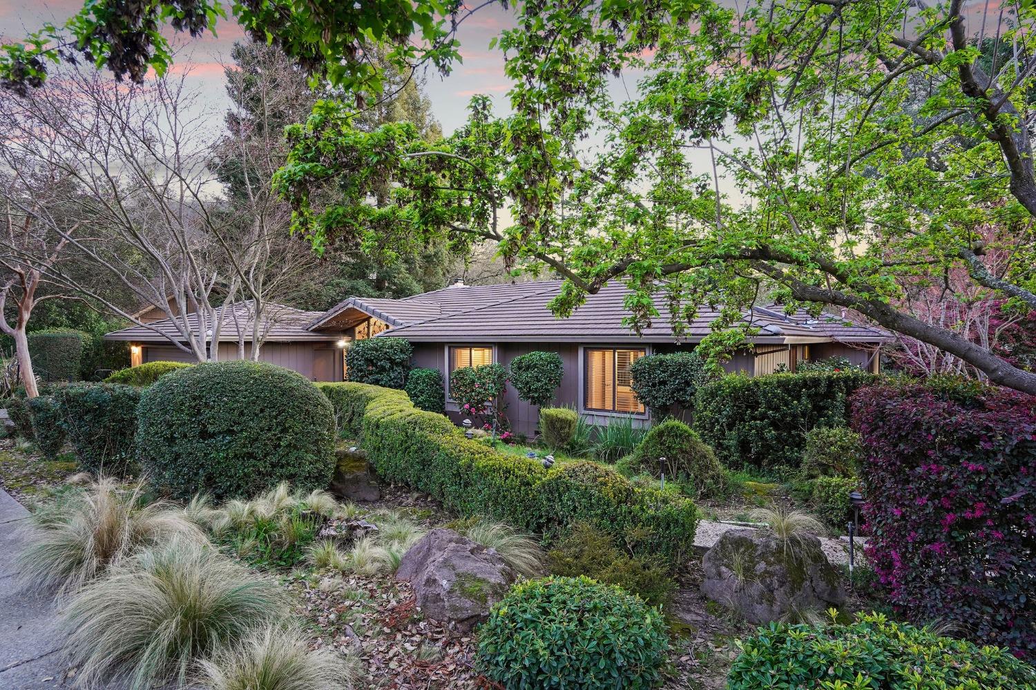 7664 Southcliff Drive