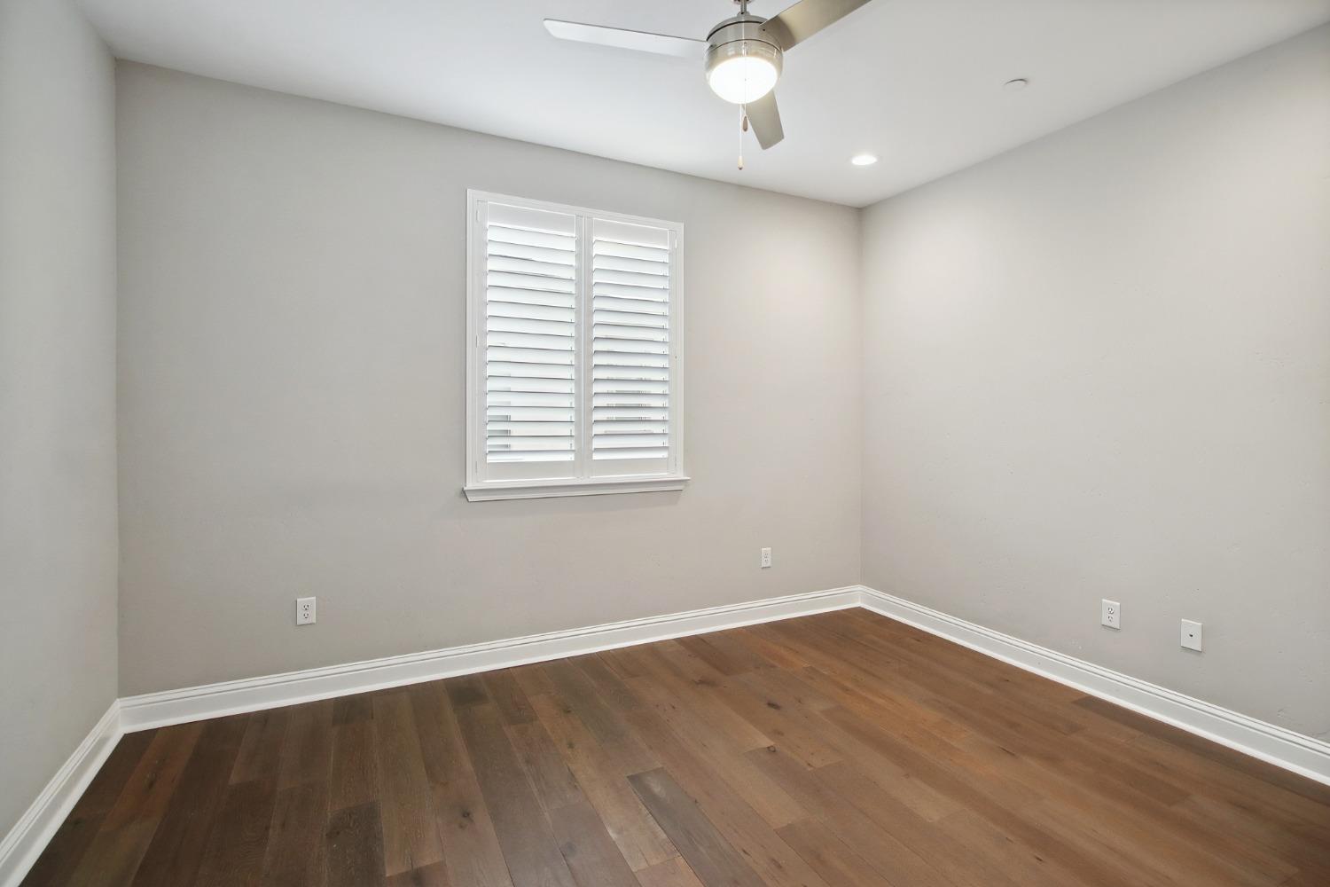 2536 Villa Terrace Lane