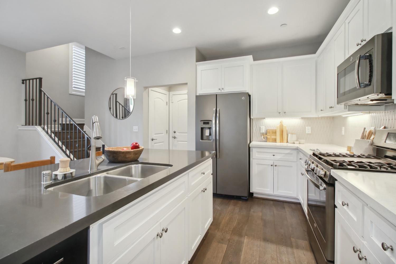 2536 Villa Terrace Lane