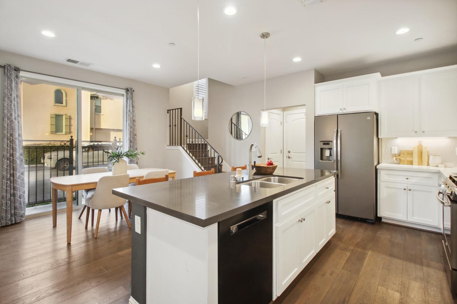 2536 Villa Terrace Lane