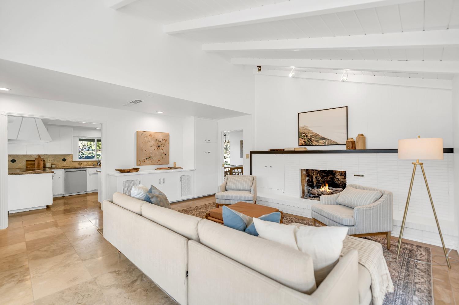 3318 American River Drive