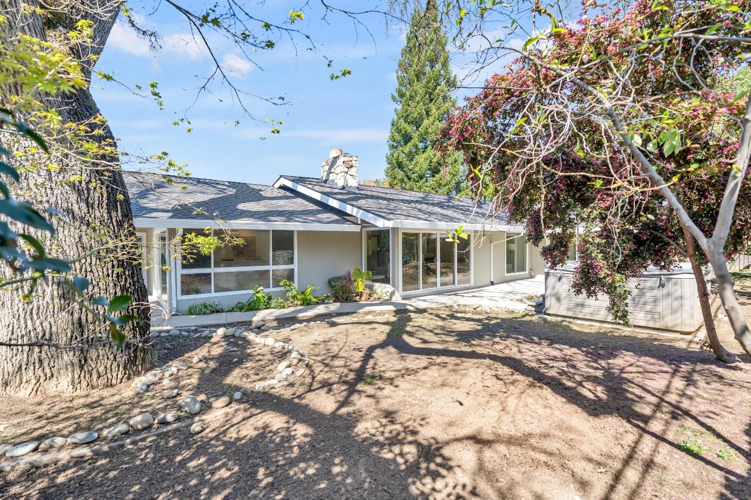 3318 American River Drive