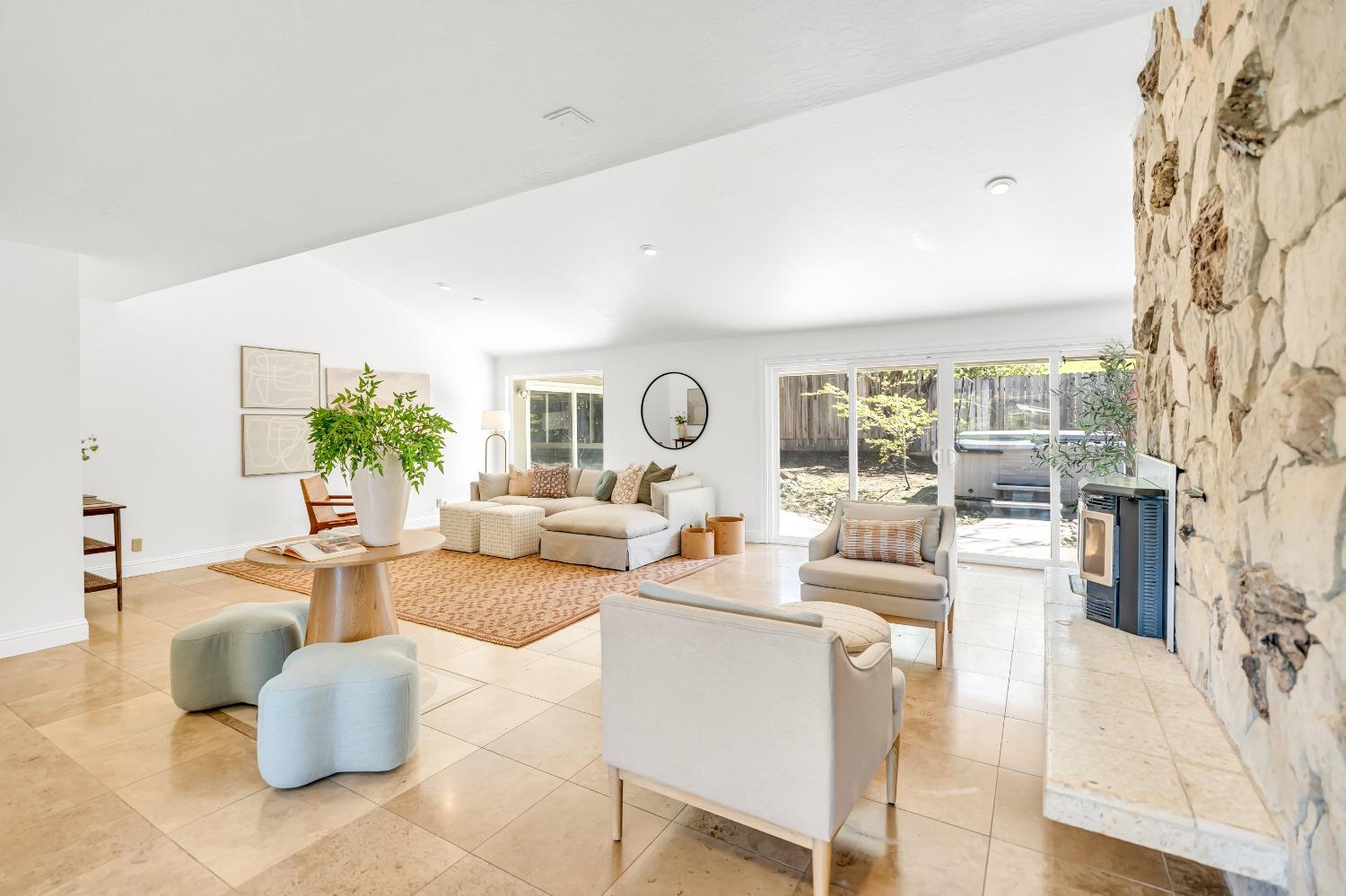 3318 American River Drive