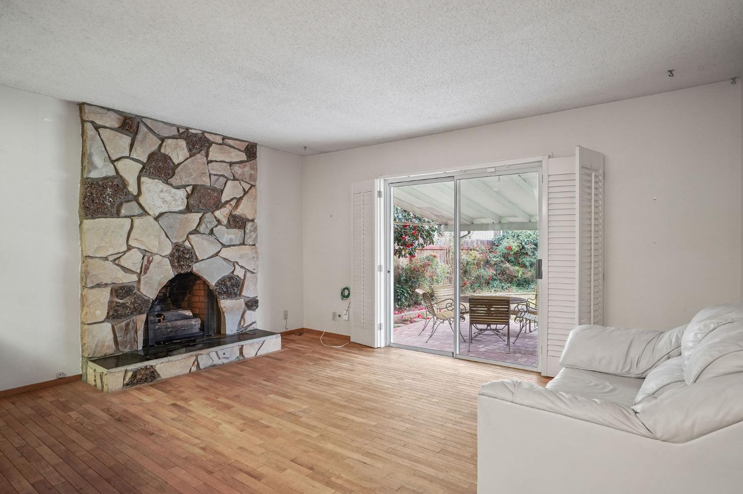 8356 Marina Greens Way