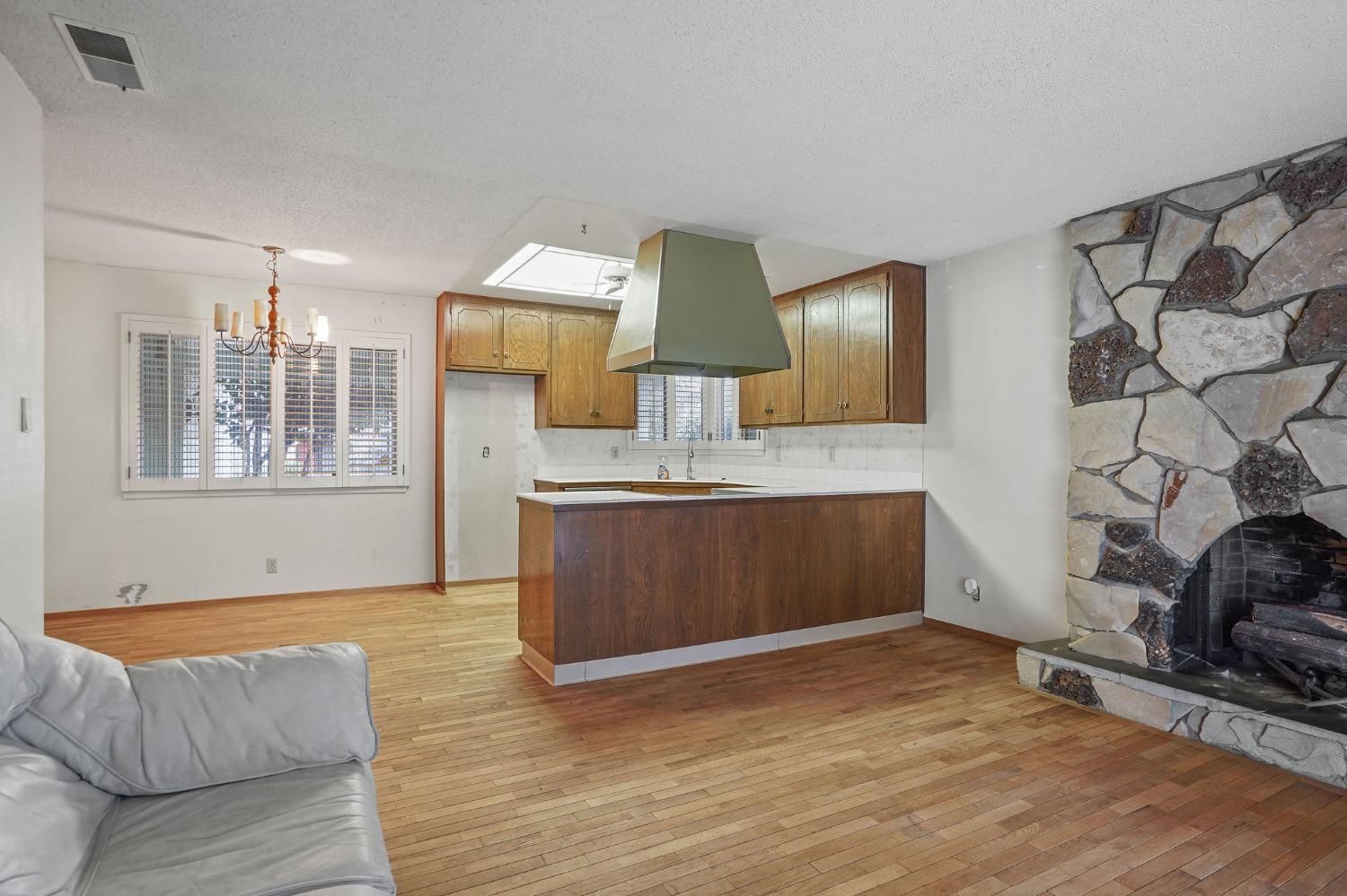 8356 Marina Greens Way