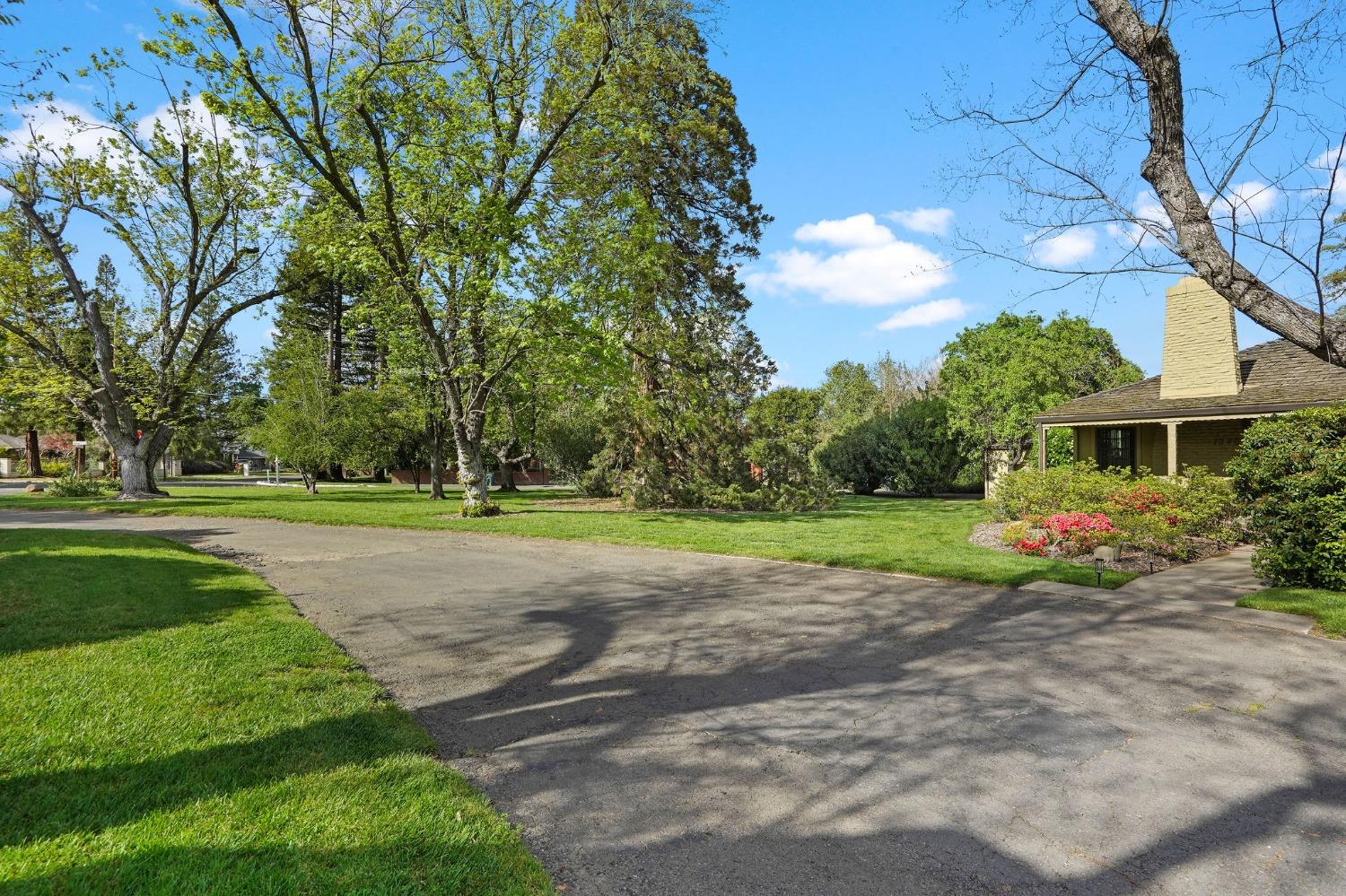 1240 Mariemont Avenue