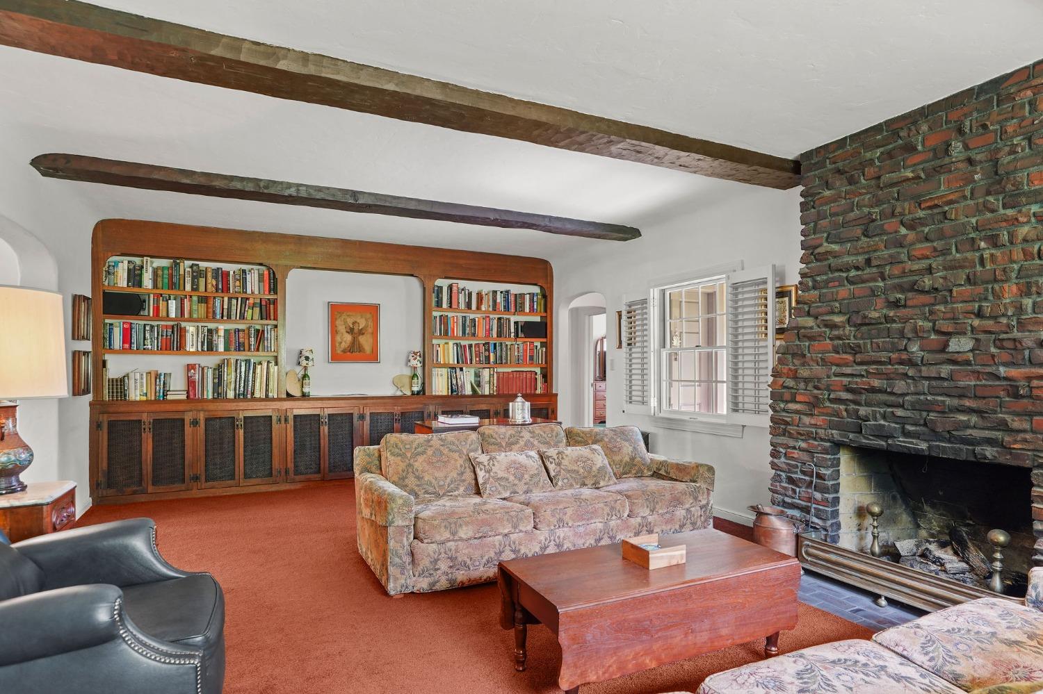 1240 Mariemont Avenue