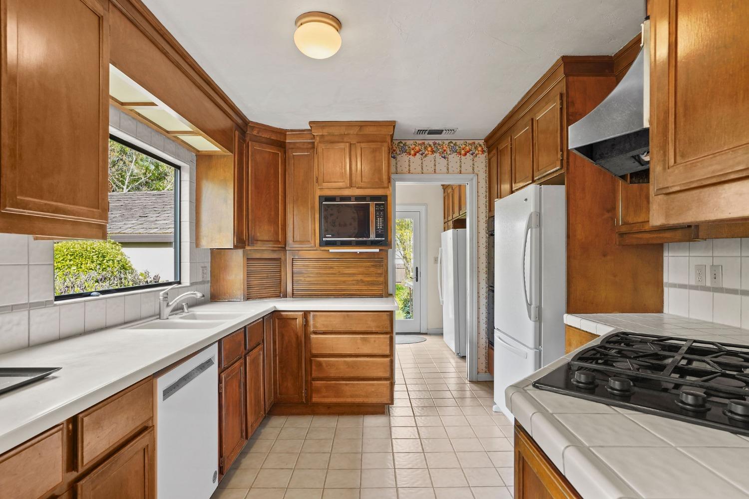 1240 Mariemont Avenue