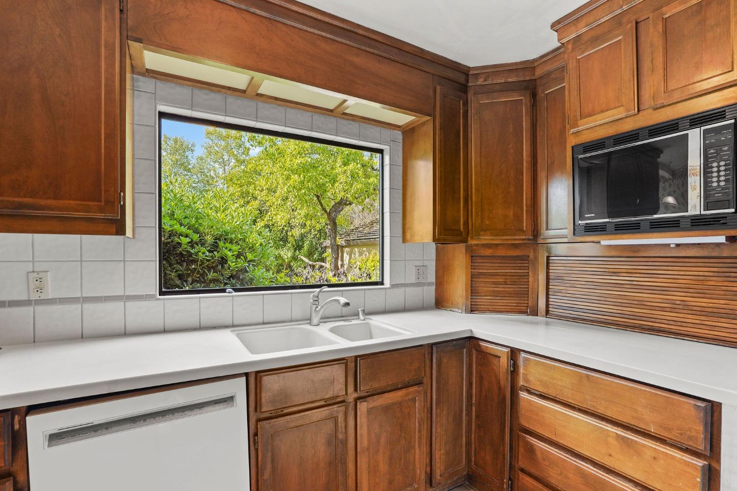 1240 Mariemont Avenue