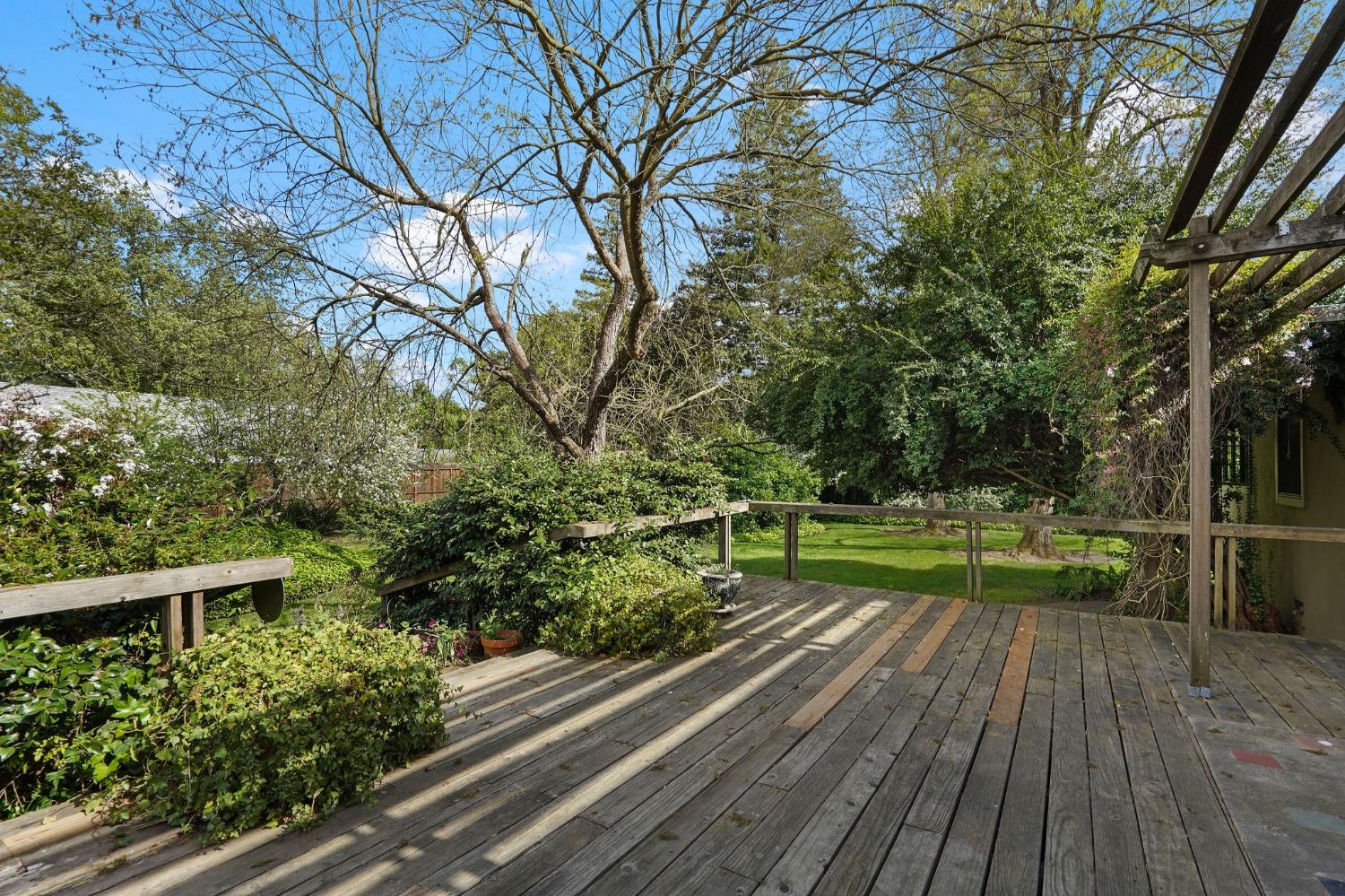 1240 Mariemont Avenue