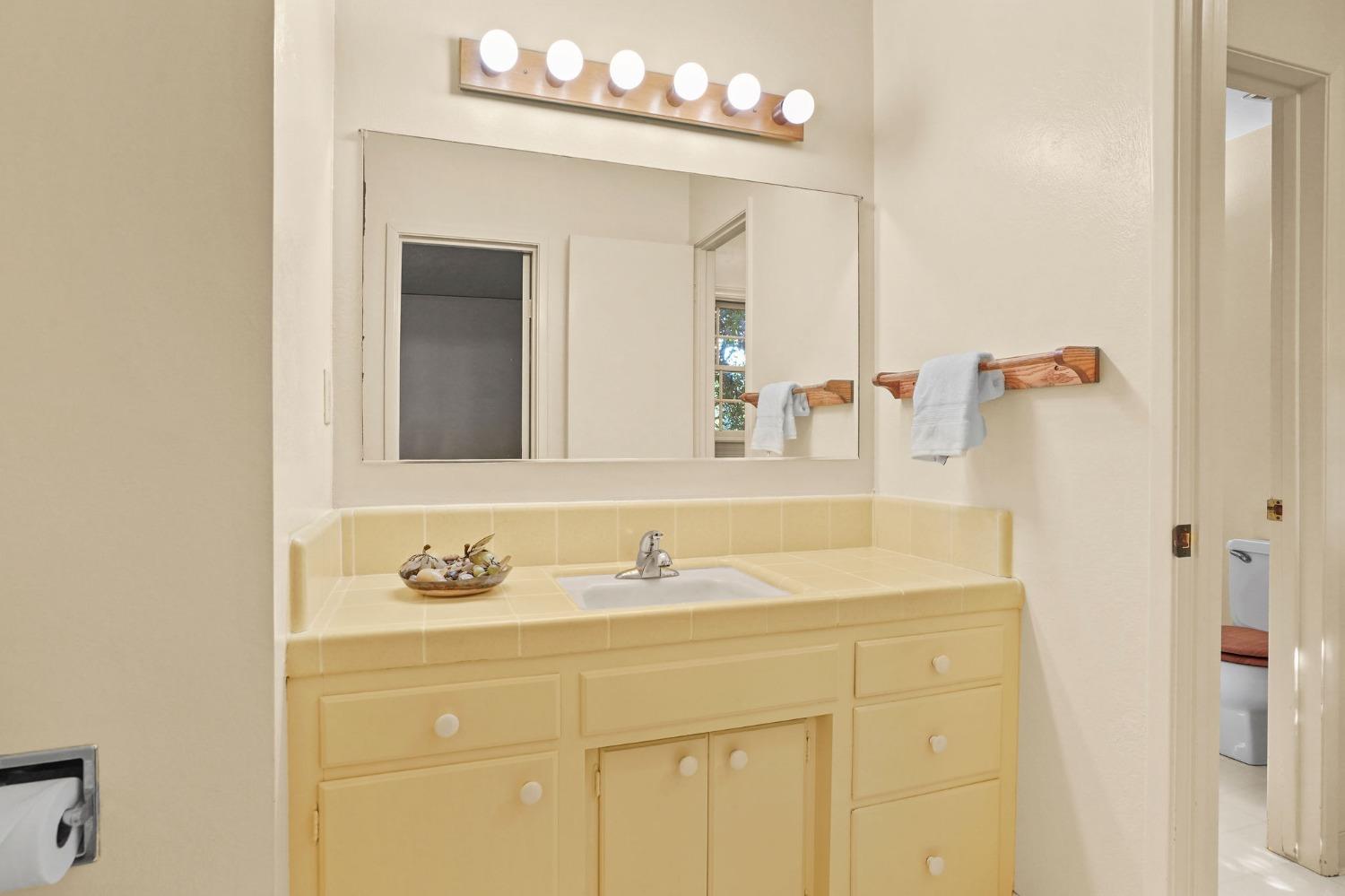 1240 Mariemont Avenue