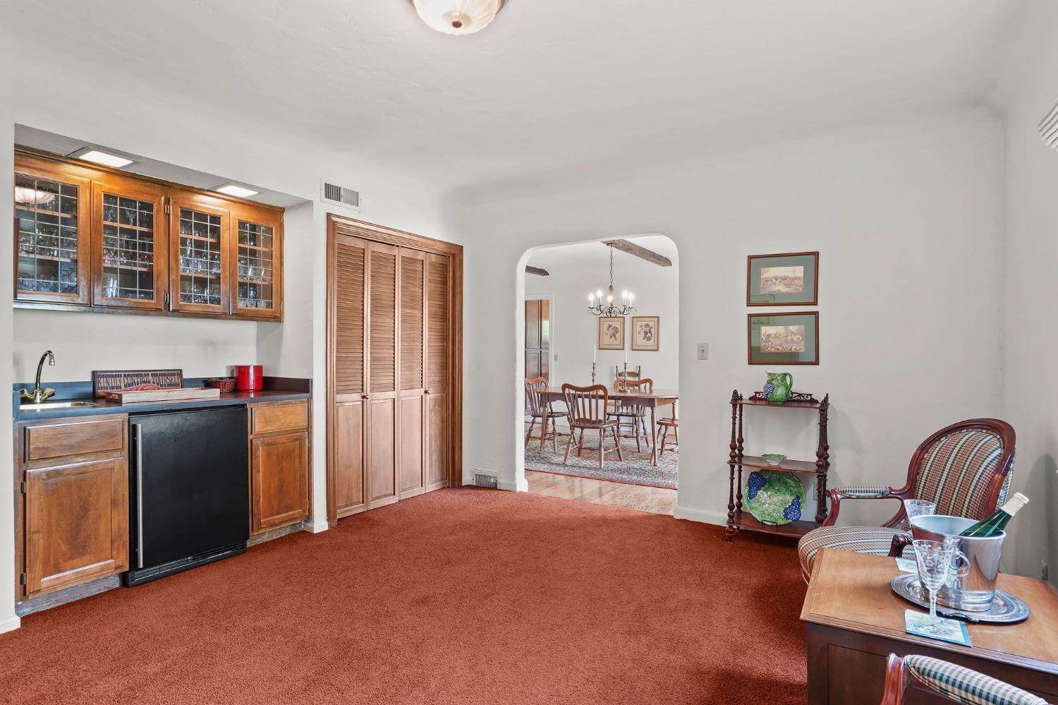 1240 Mariemont Avenue