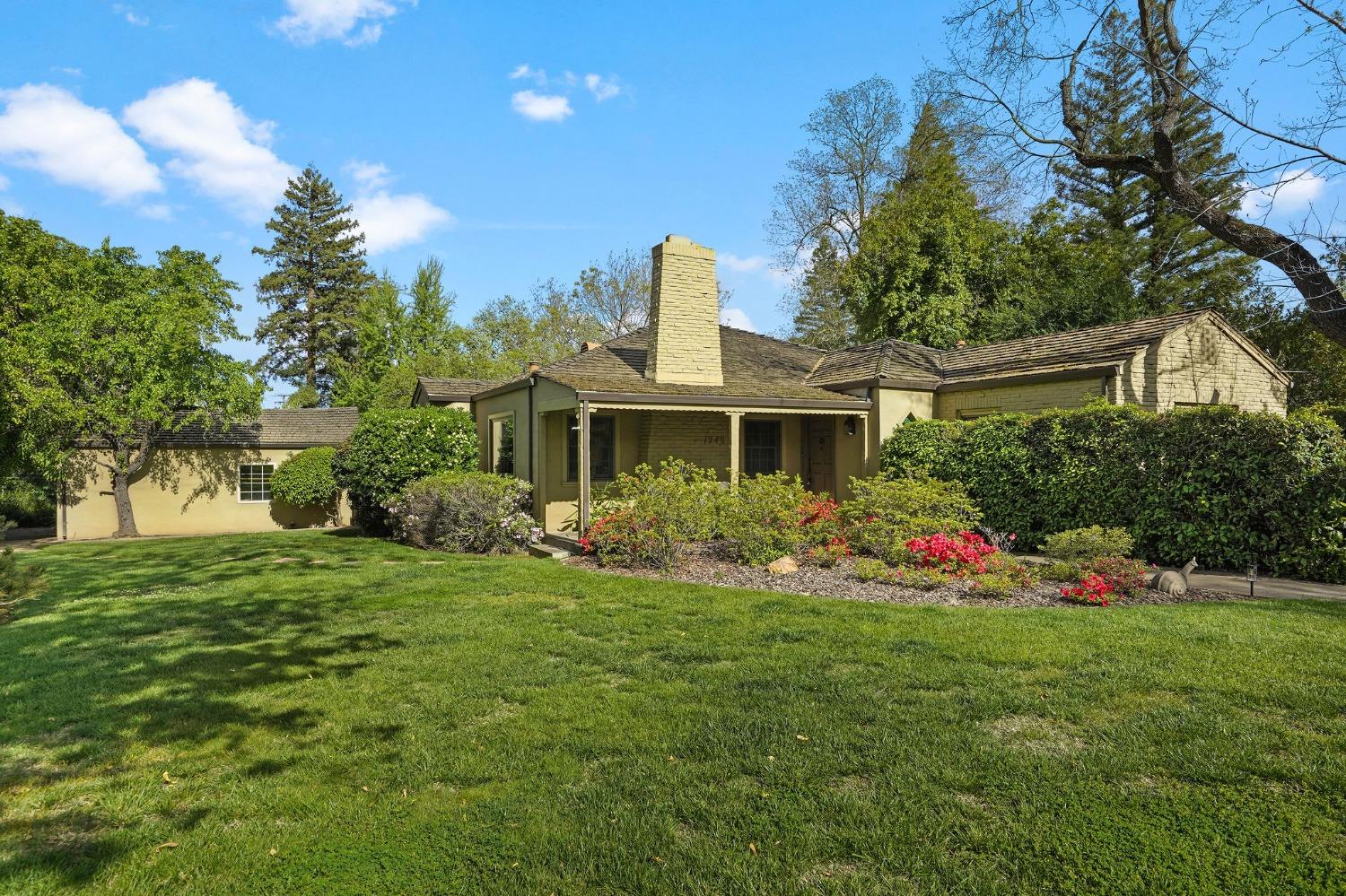 1240 Mariemont Avenue