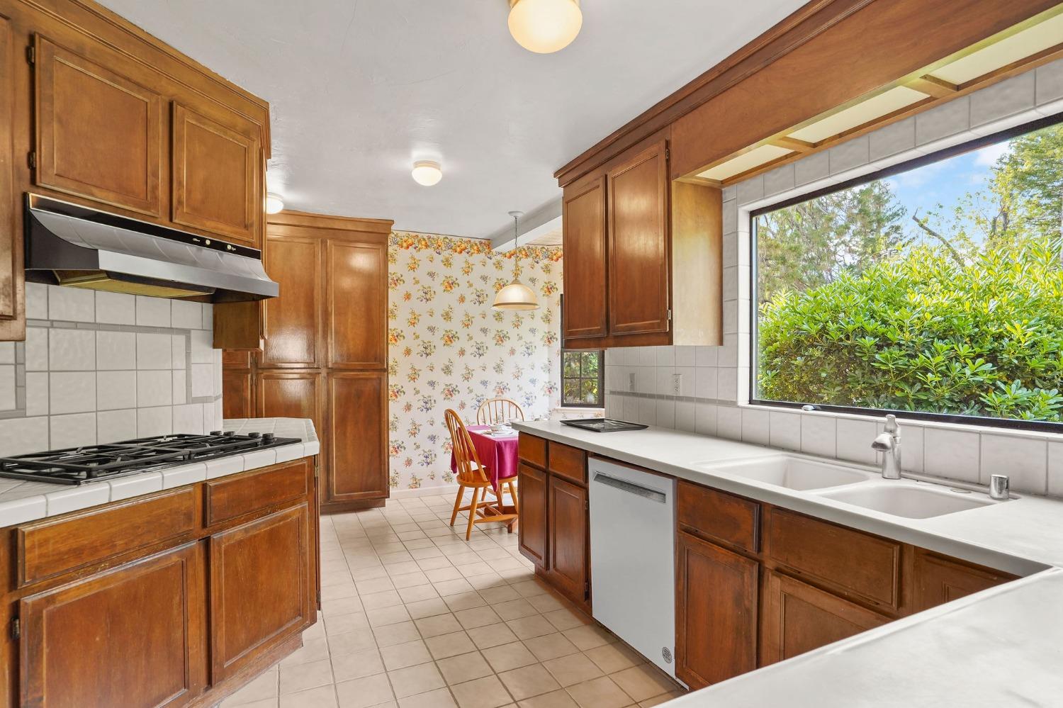 1240 Mariemont Avenue