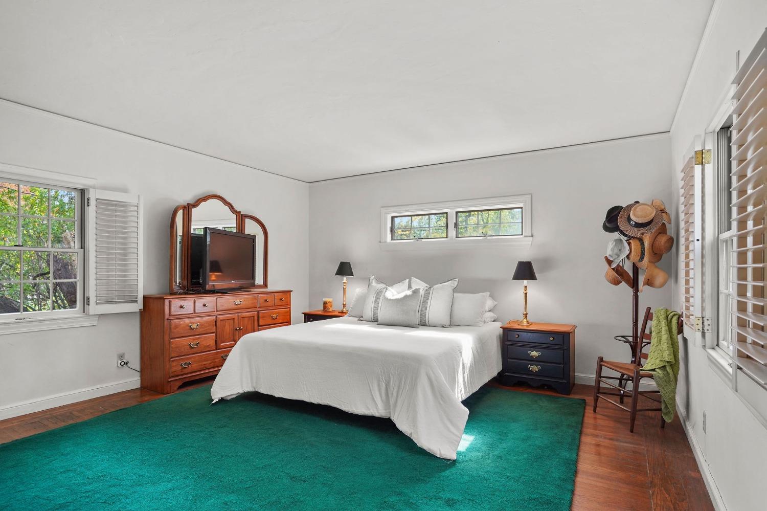 1240 Mariemont Avenue