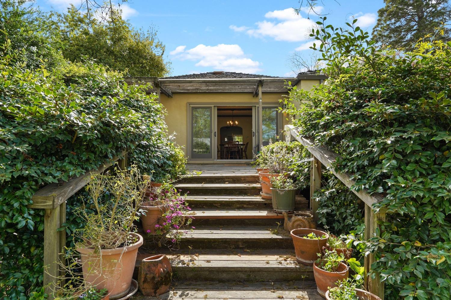 1240 Mariemont Avenue