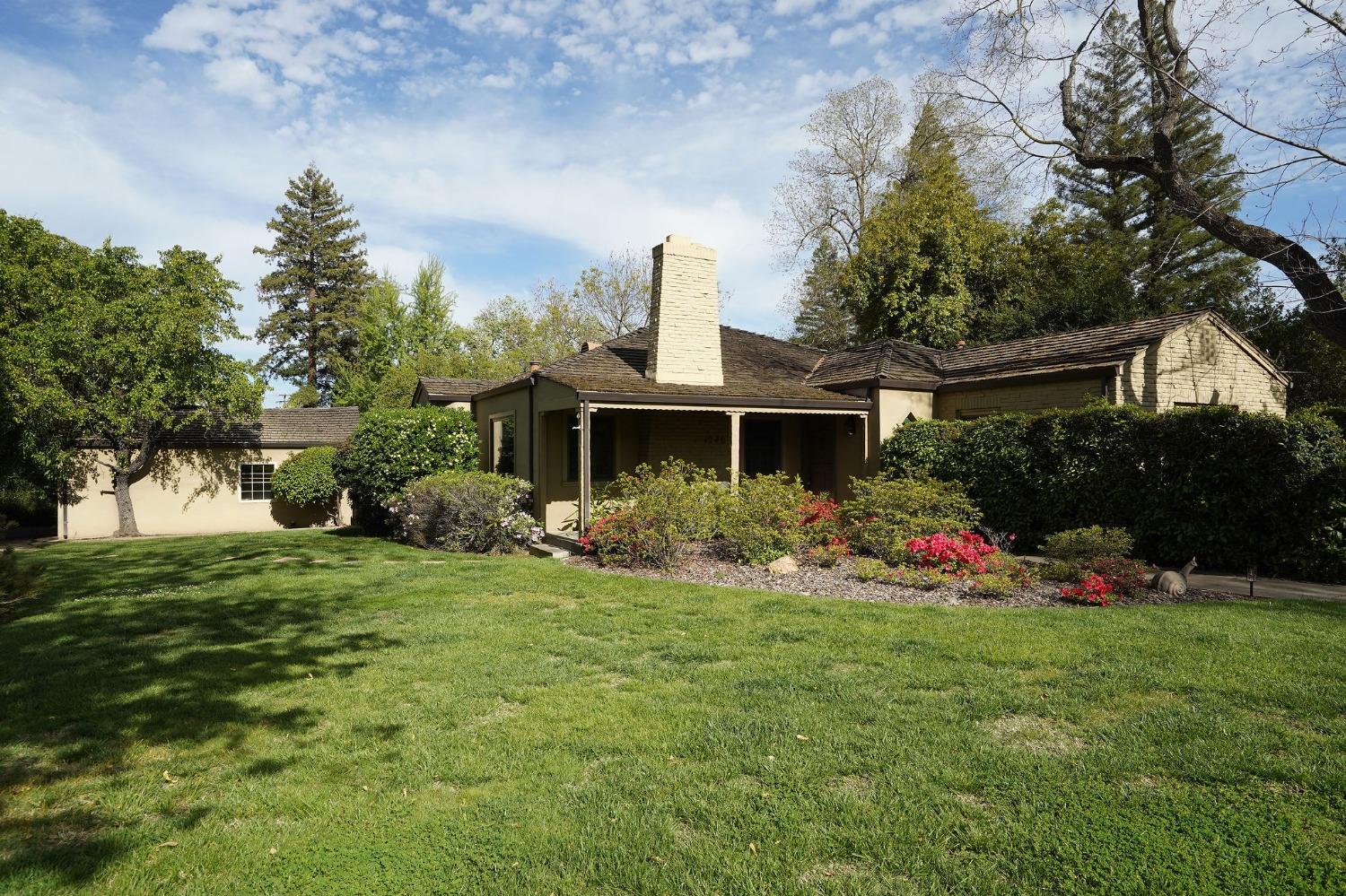 1240 Mariemont Avenue