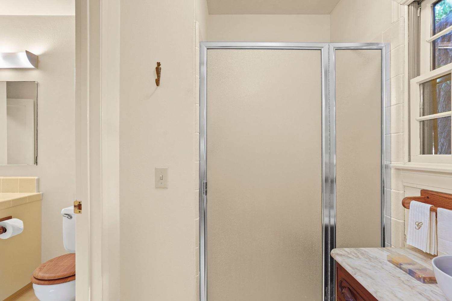 1240 Mariemont Avenue