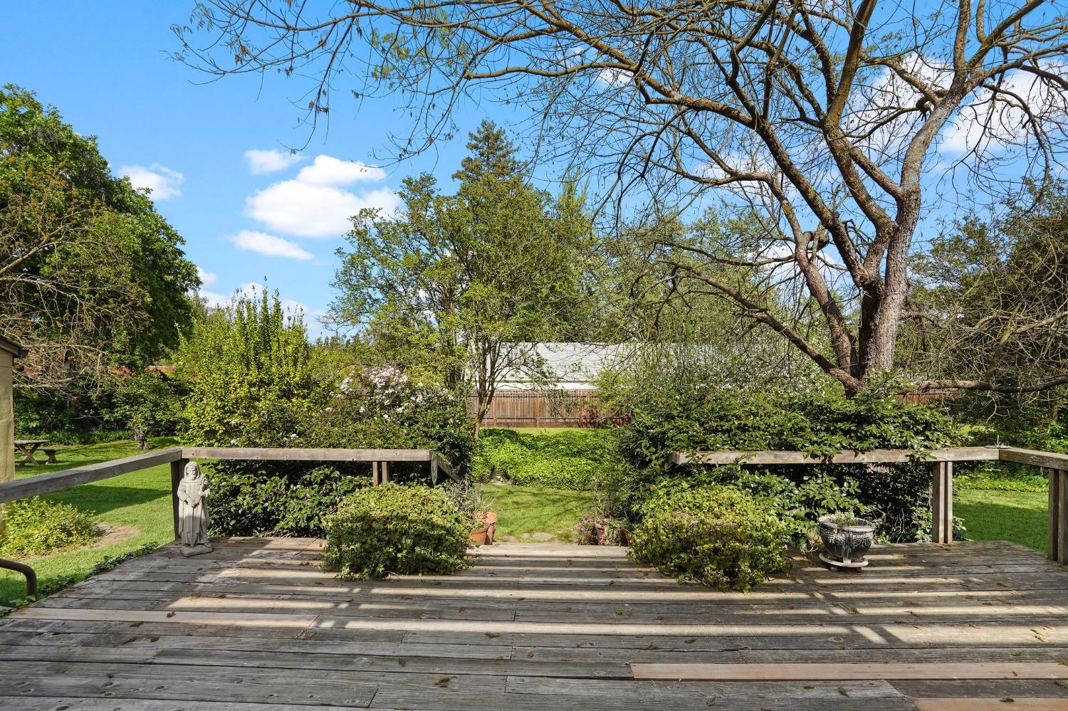 1240 Mariemont Avenue