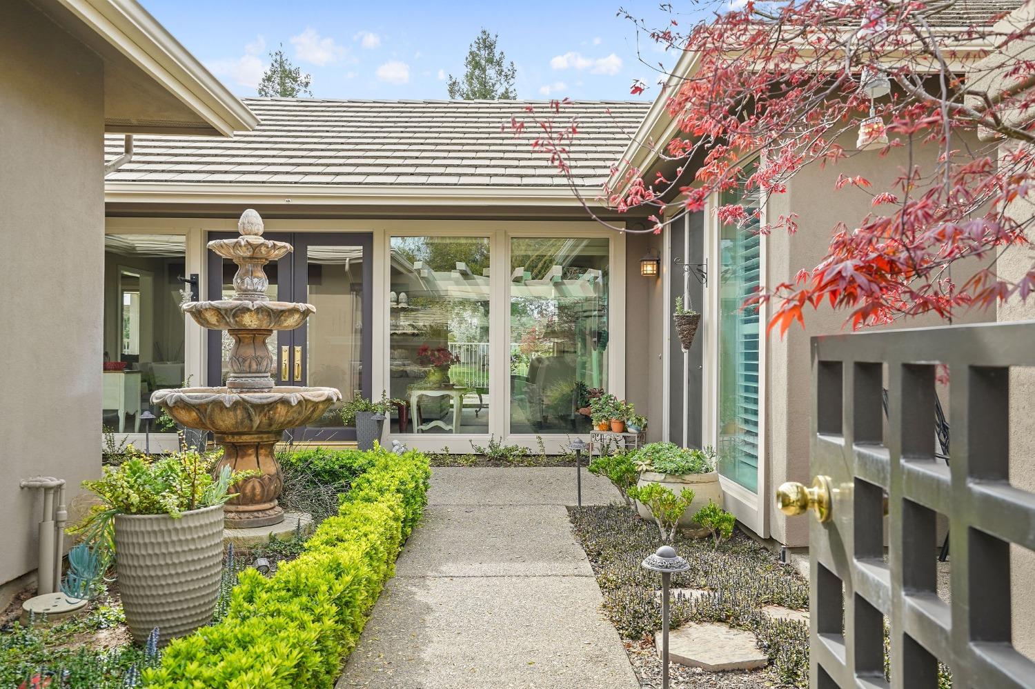 9508 Golf Course Lane