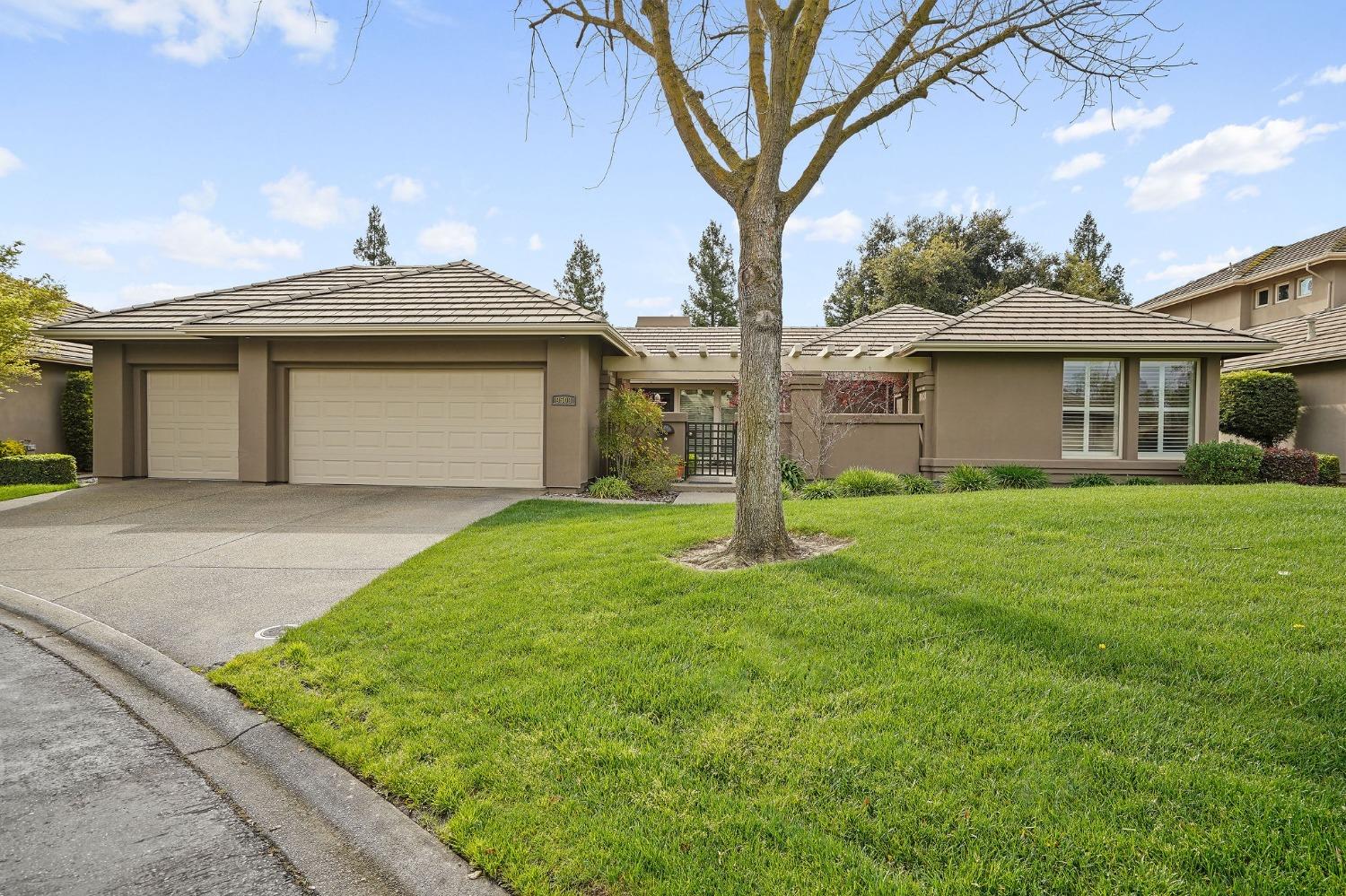 9508 Golf Course Lane