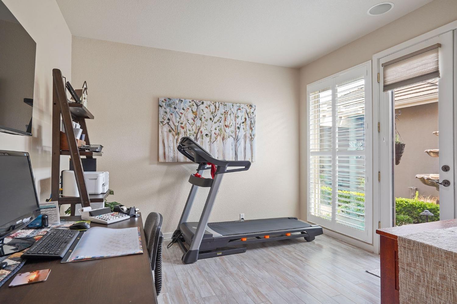 9508 Golf Course Lane