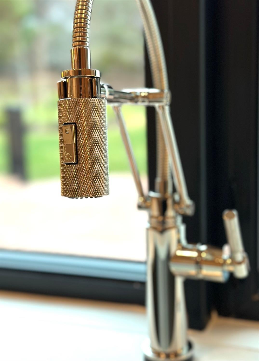 6200 Barcelona Court