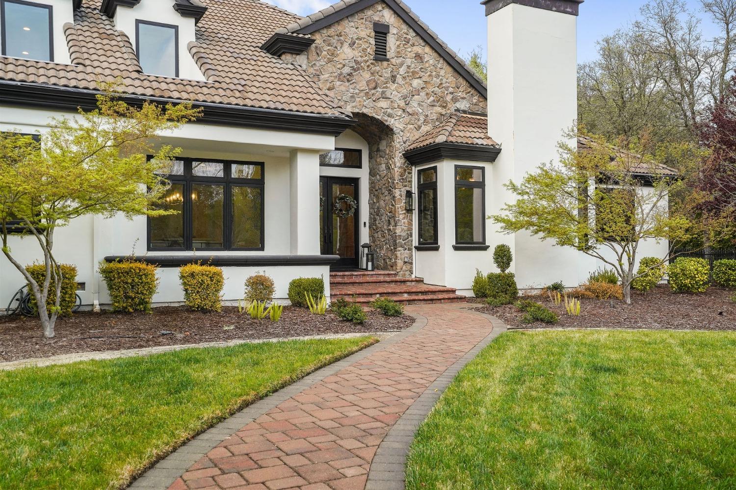 6200 Barcelona Court