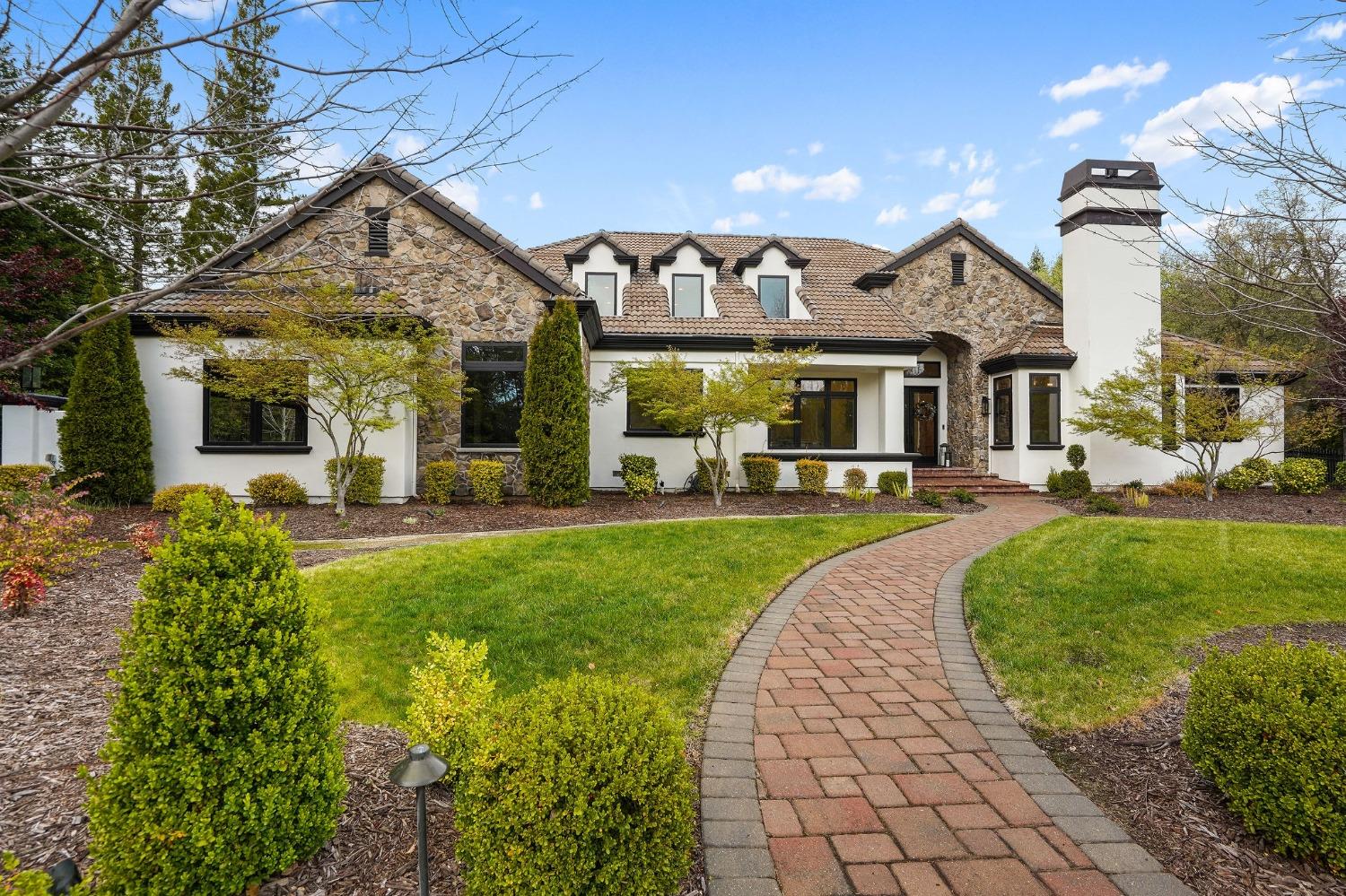 6200 Barcelona Court