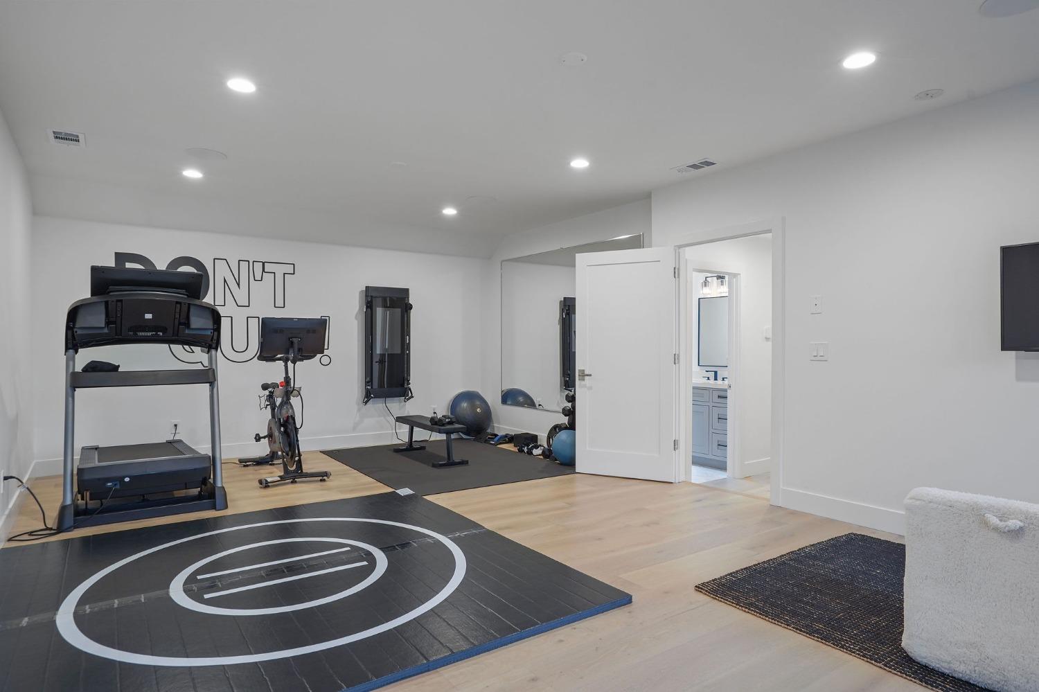 6200 Barcelona Court