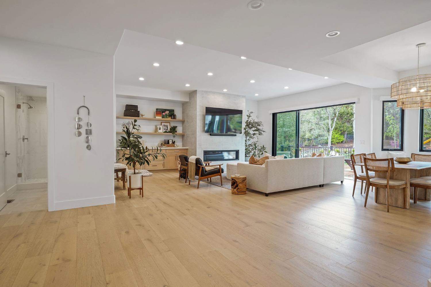 6200 Barcelona Court