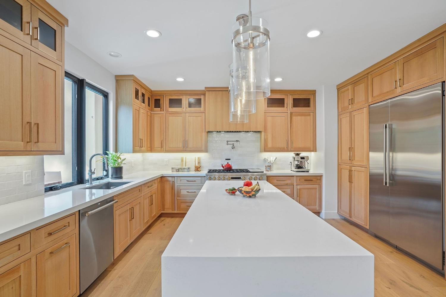 6200 Barcelona Court