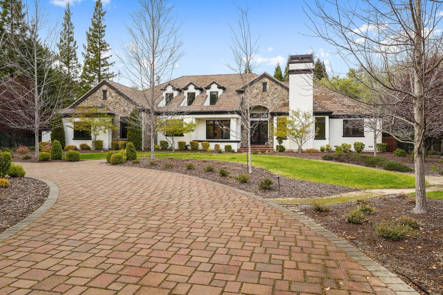 6200 Barcelona Court