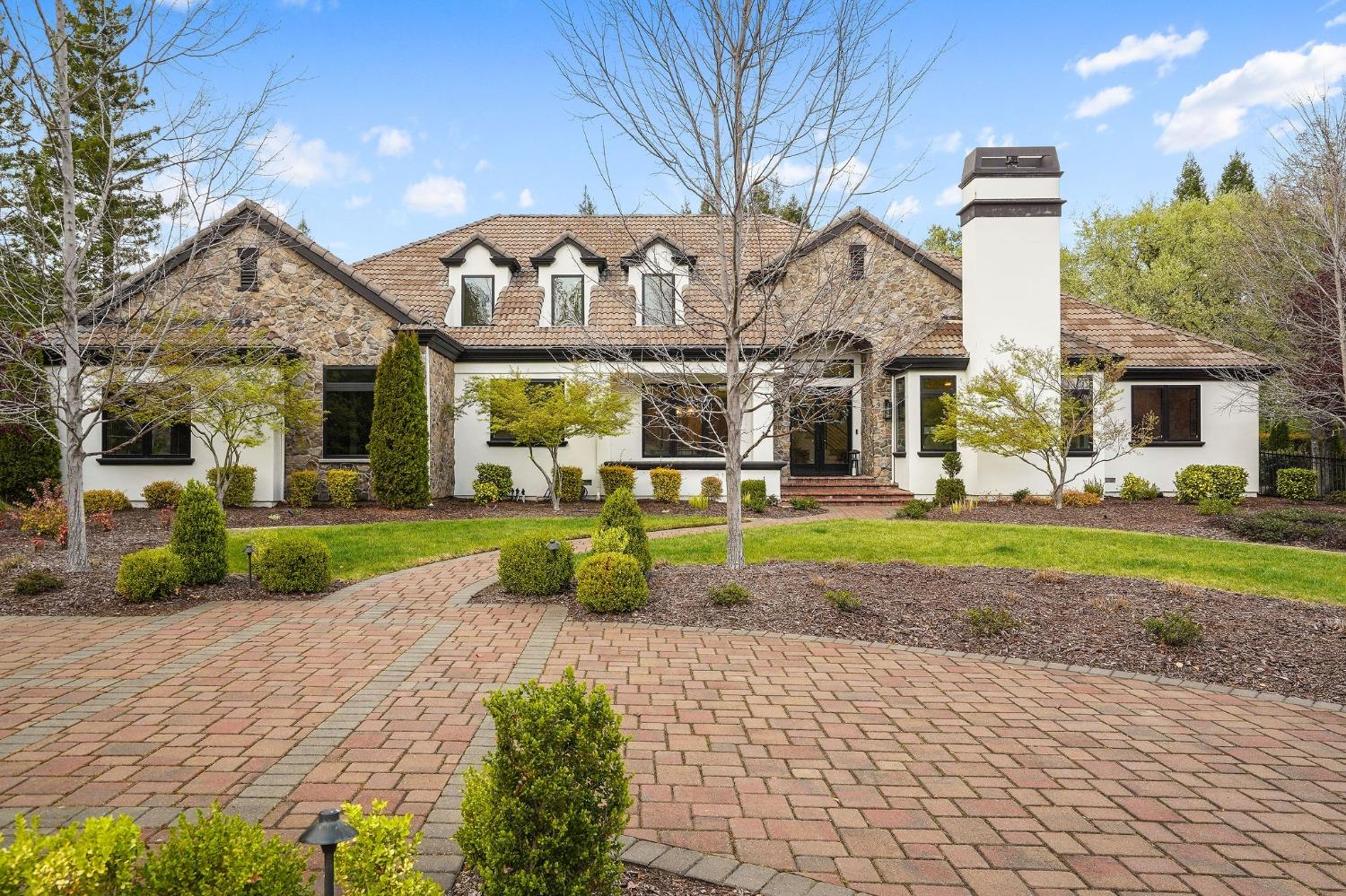 6200 Barcelona Court