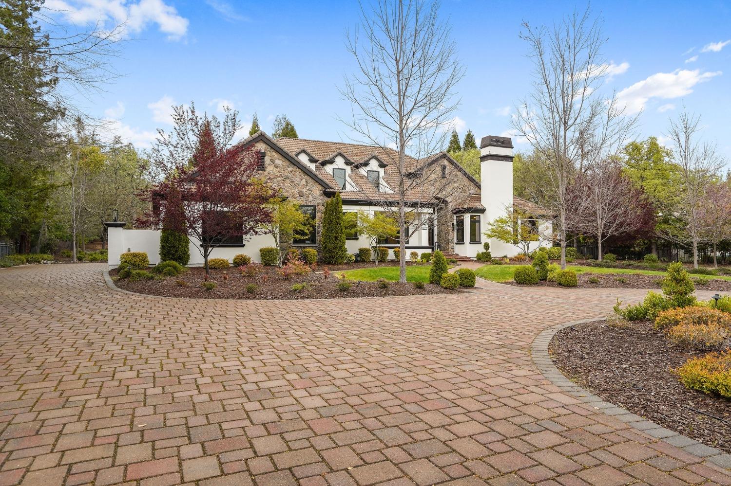 6200 Barcelona Court