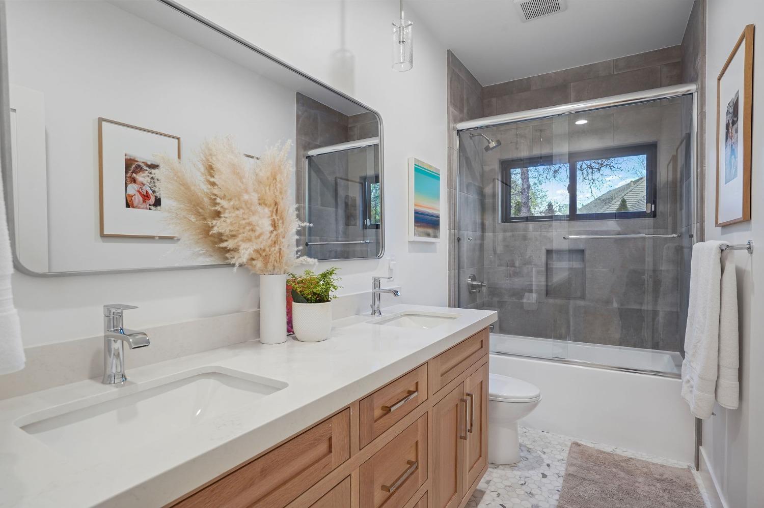 6200 Barcelona Court