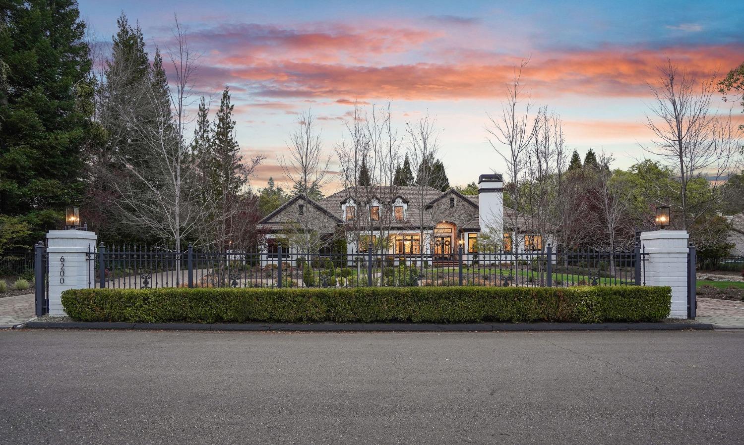 6200 Barcelona Court