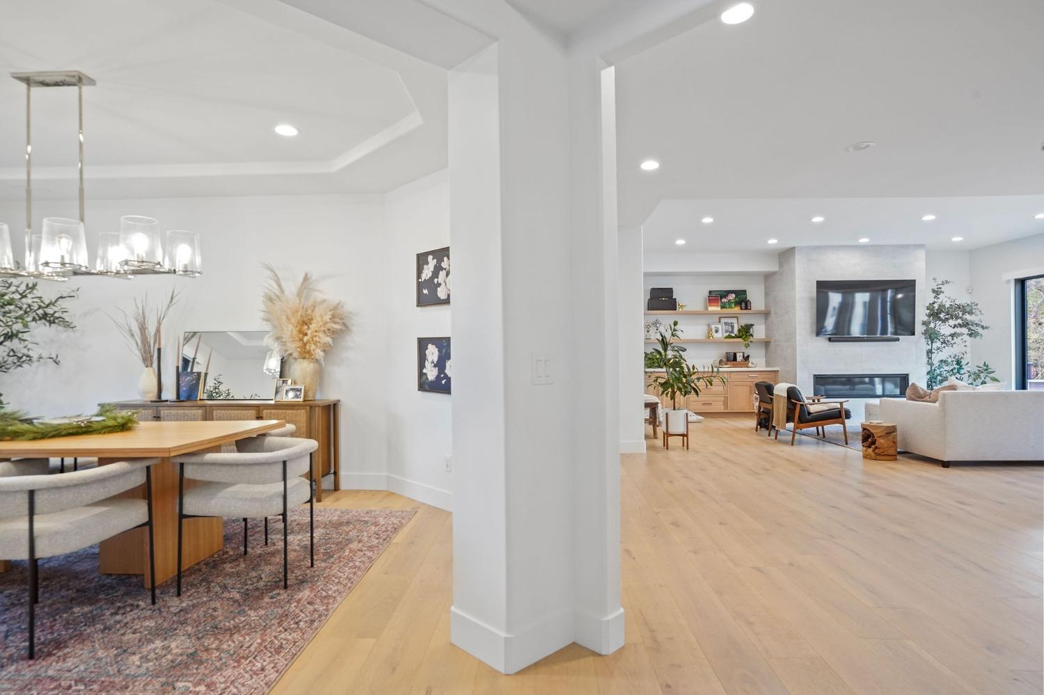 6200 Barcelona Court