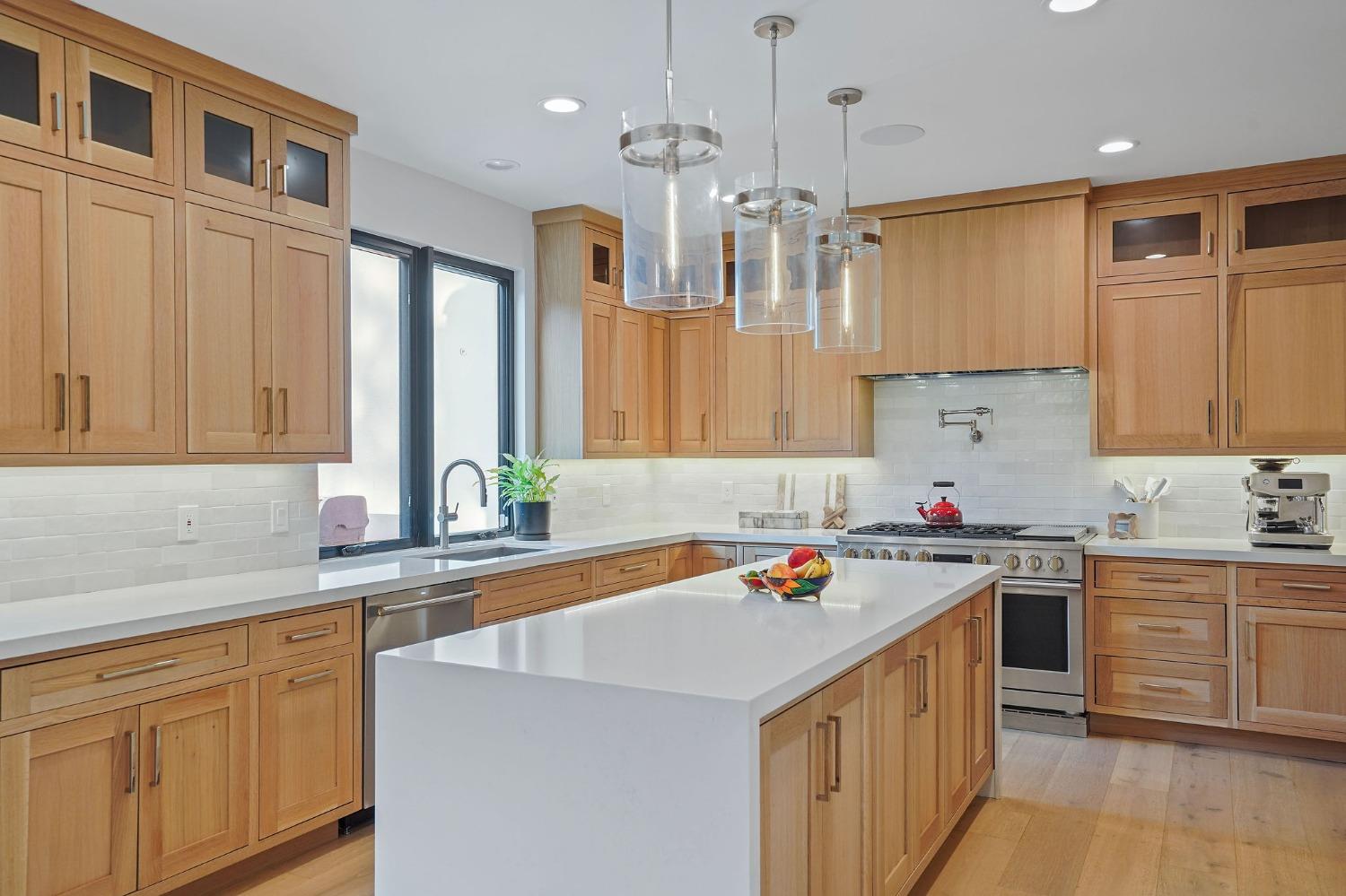 6200 Barcelona Court