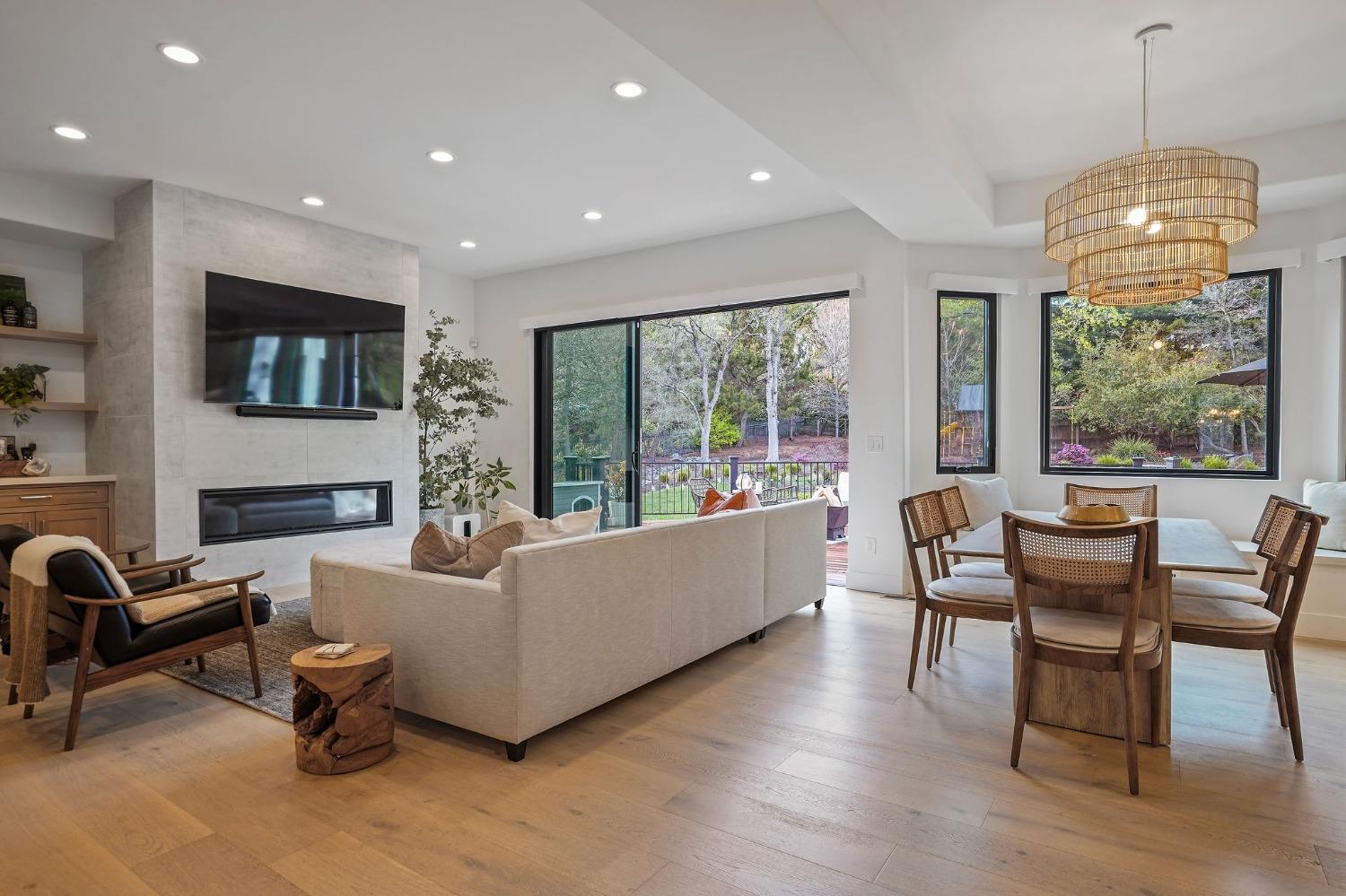 6200 Barcelona Court