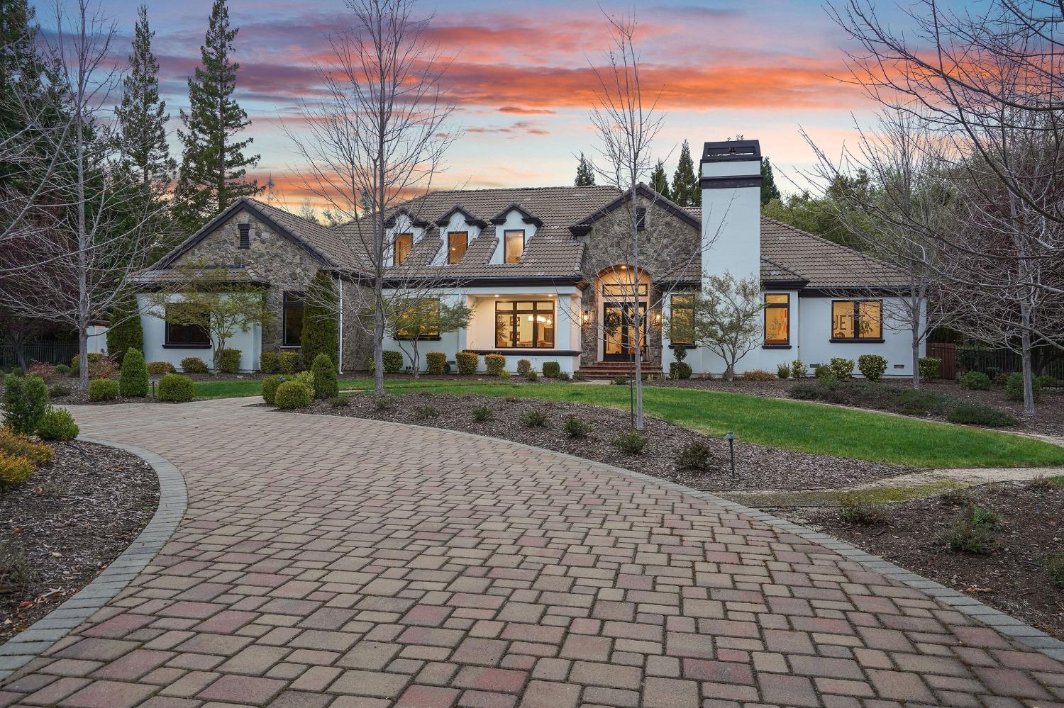 6200 Barcelona Court