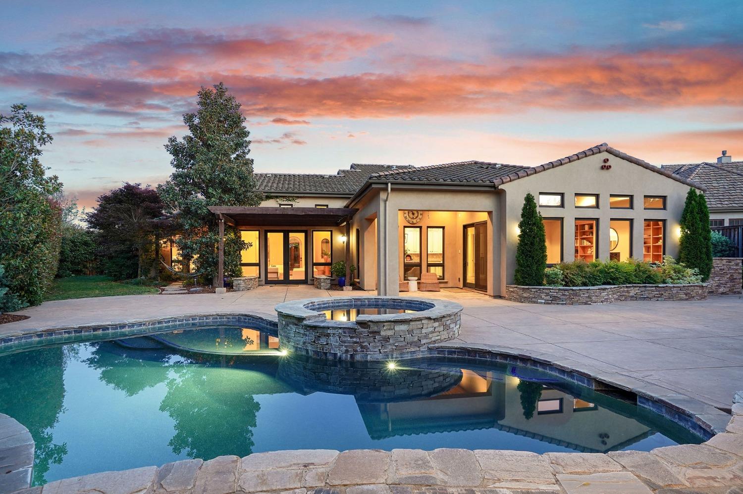 1366 Pars Oak Lane