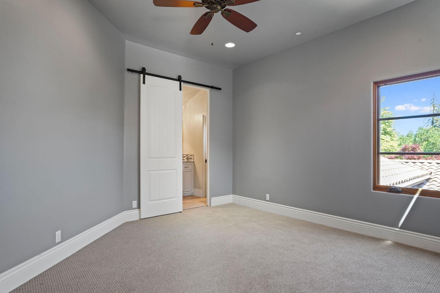 1366 Pars Oak Lane