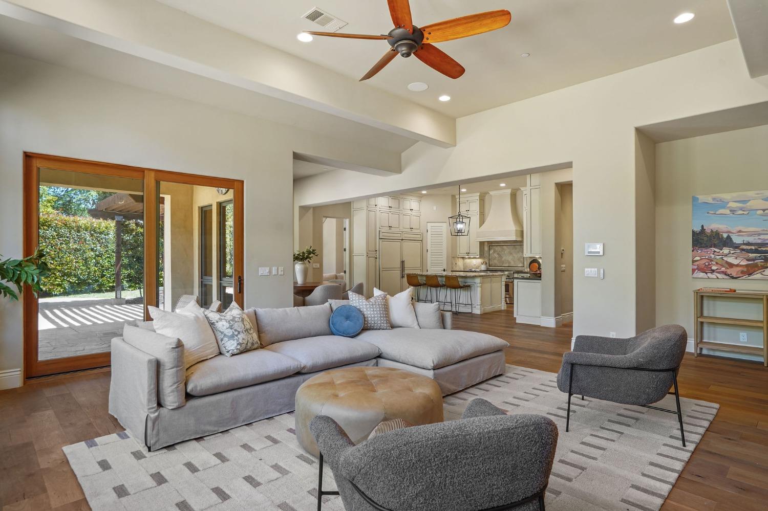 1366 Pars Oak Lane