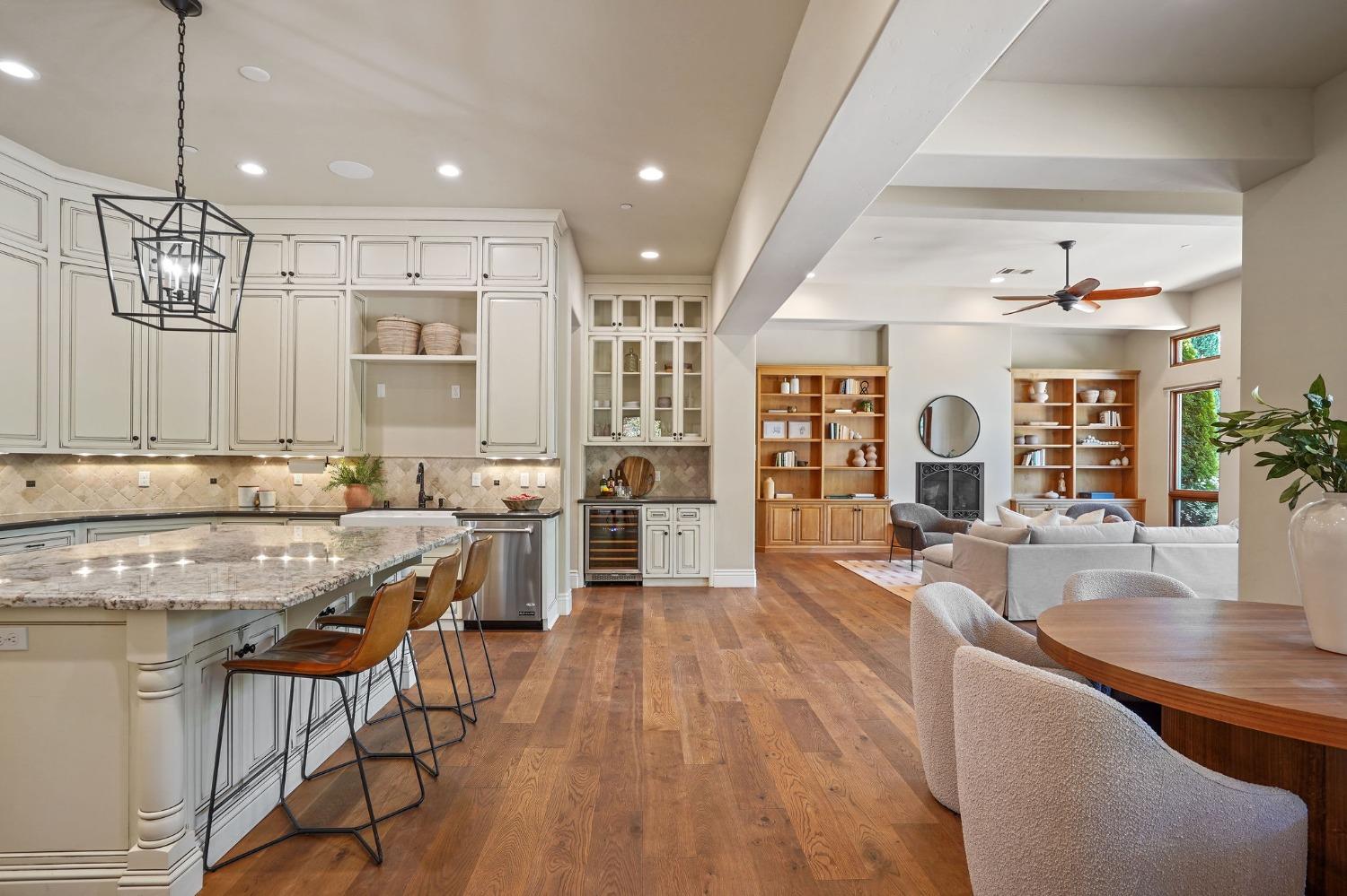 1366 Pars Oak Lane