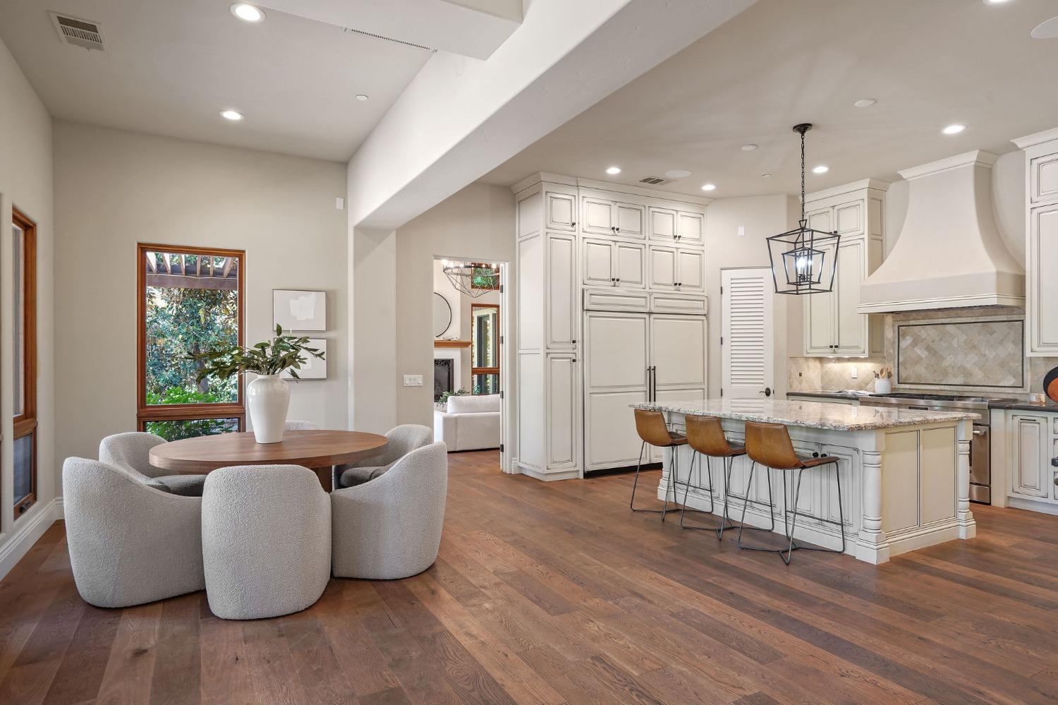 1366 Pars Oak Lane