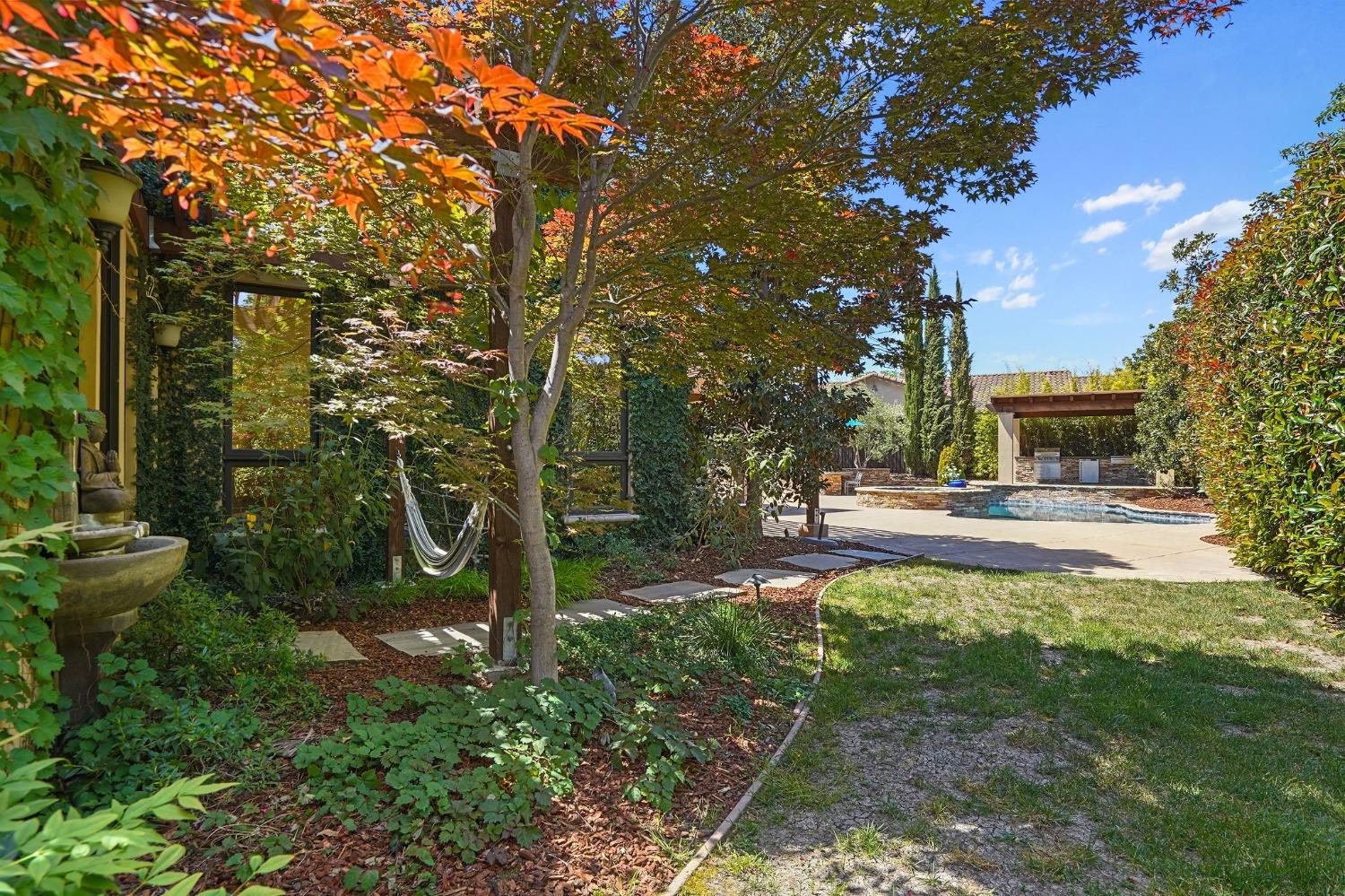 1366 Pars Oak Lane