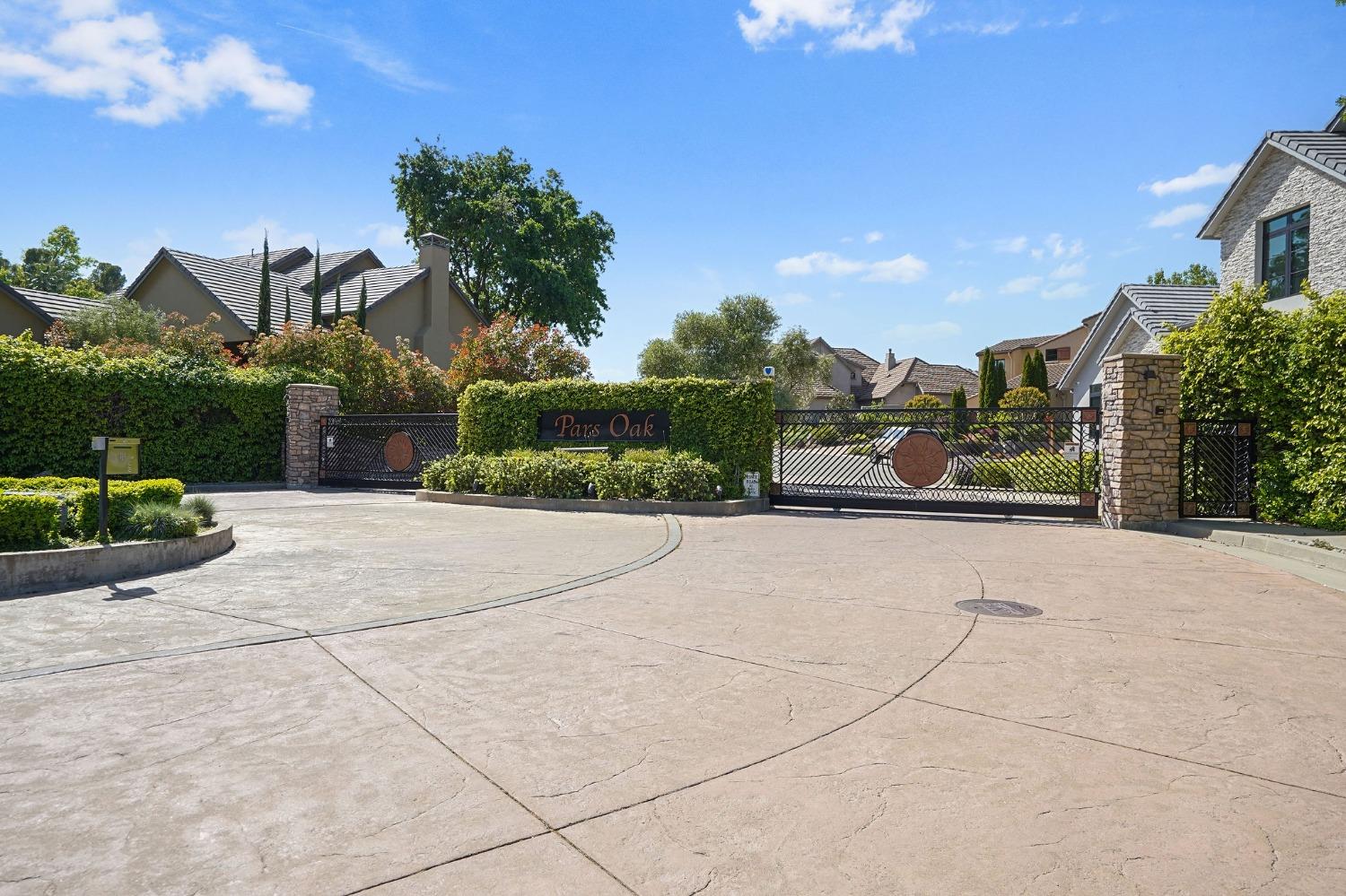 1366 Pars Oak Lane